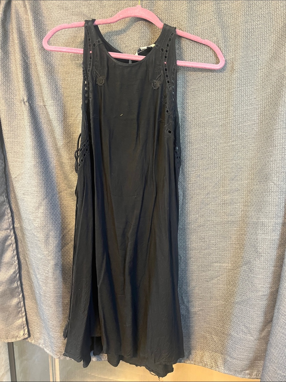 American Eagle Outfitters Black Sleeveless Eyelet Midi Dress